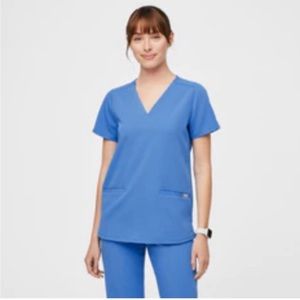Catarina™ One-Pocket Scrub Top Size Small